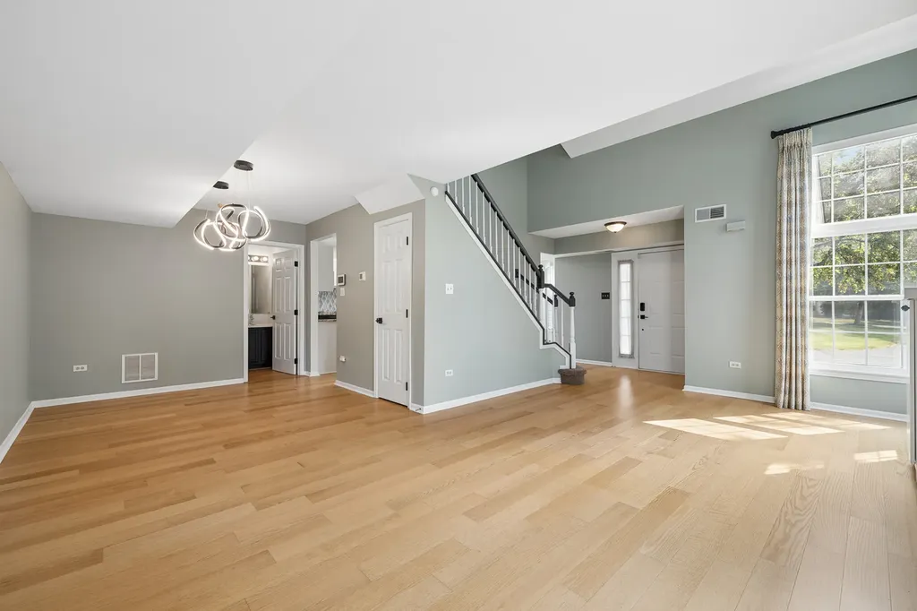 13962 South Cambridge Circle Plainfield IL 60544