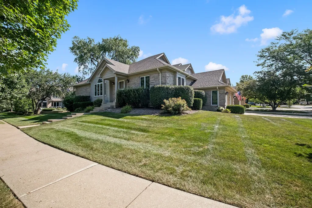 2260 Durand Drive Downers Grove IL 60515