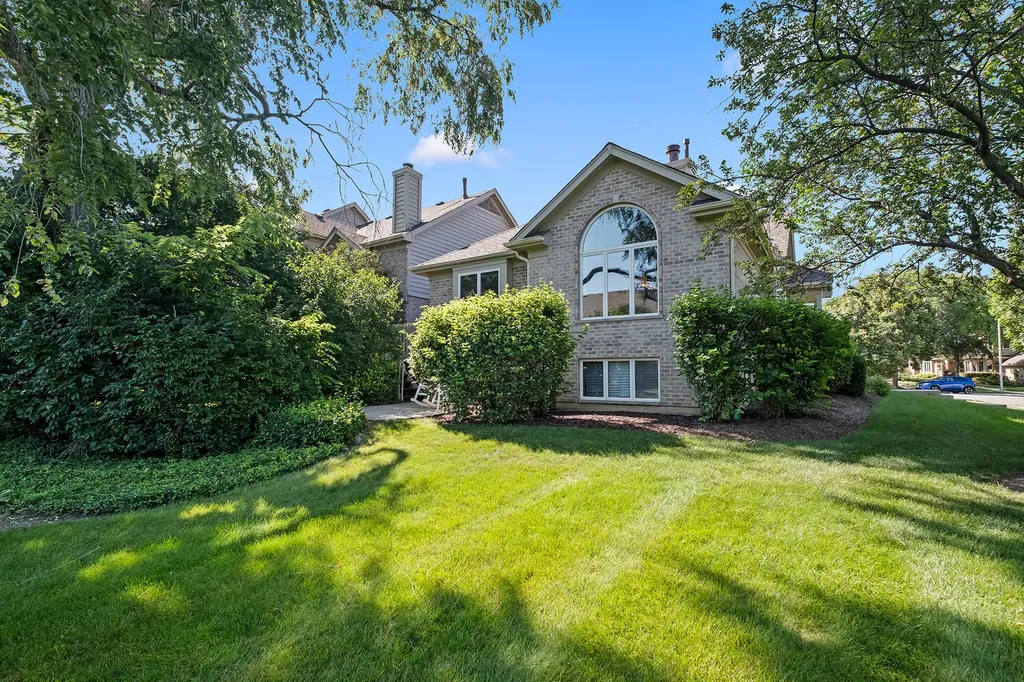 2260 Durand Drive Downers Grove IL 60515
