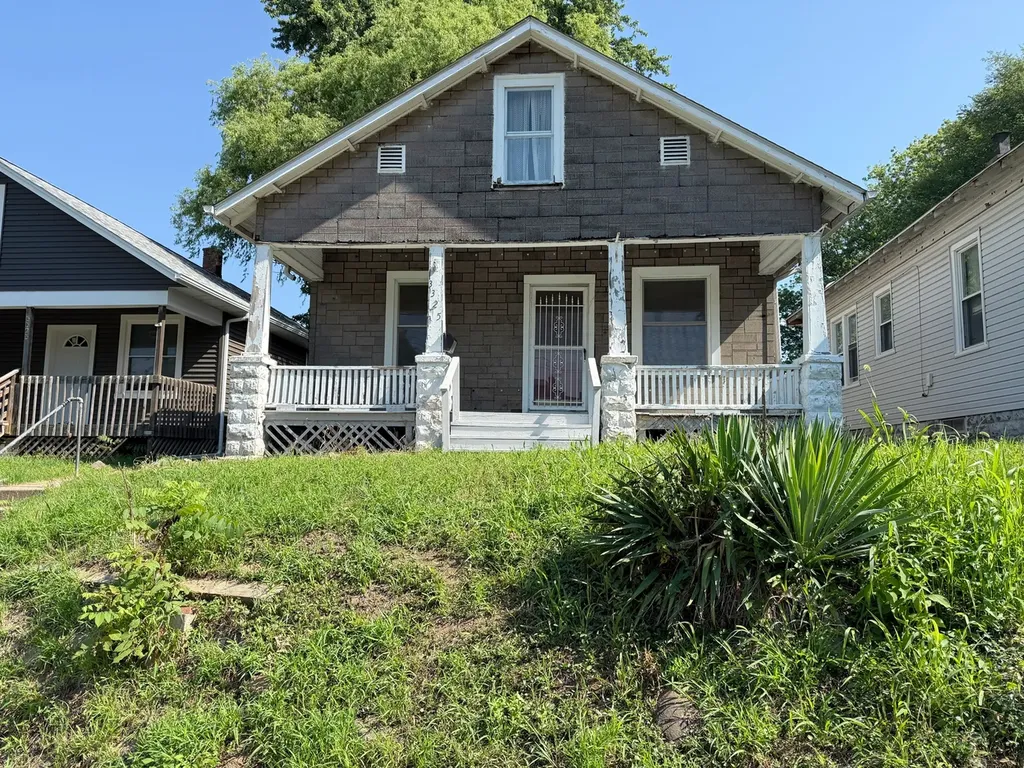3325 7 1/2 Avenue Rock Island IL 61201
