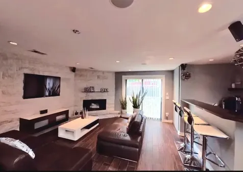 2519 Parkwood Lane Des Plaines IL 60018