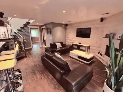 2519 Parkwood Lane Des Plaines IL 60018