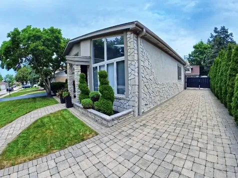 2519 Parkwood Lane Des Plaines IL 60018