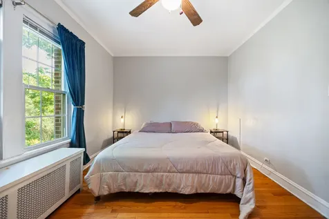 338 South East Avenue Oak Park IL 60302