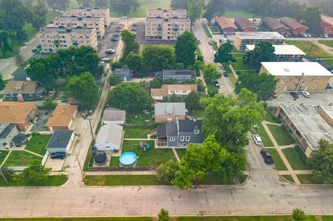 7303 Oakwood Avenue Lyons IL 60534