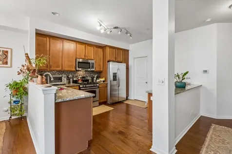 2419 Birch Street Des Plaines IL 60018