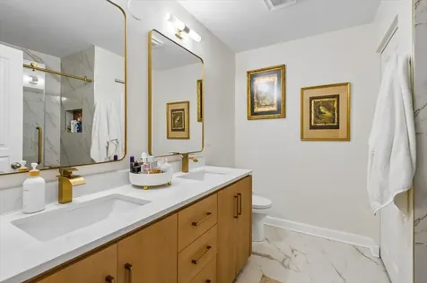 2419 Birch Street Des Plaines IL 60018