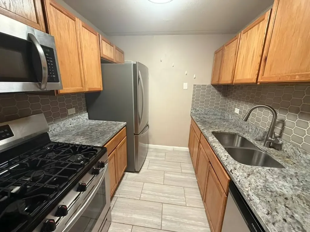 281 Shorewood Drive Glendale Heights IL 60139