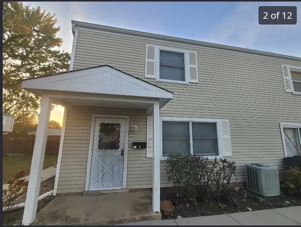 189 Robert Court Bartlett IL 60103