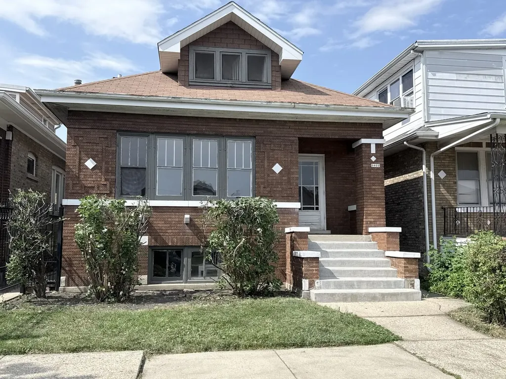 5022 West Schubert Avenue Chicago IL 60639