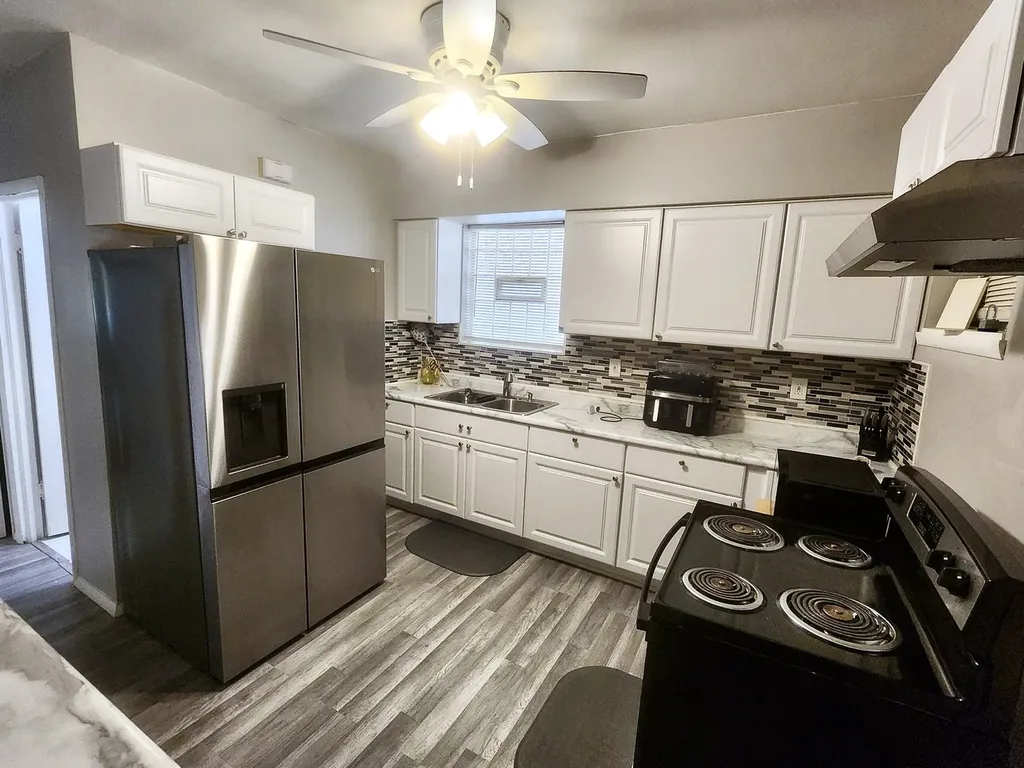 8438 South Morgan Street Chicago IL 60620