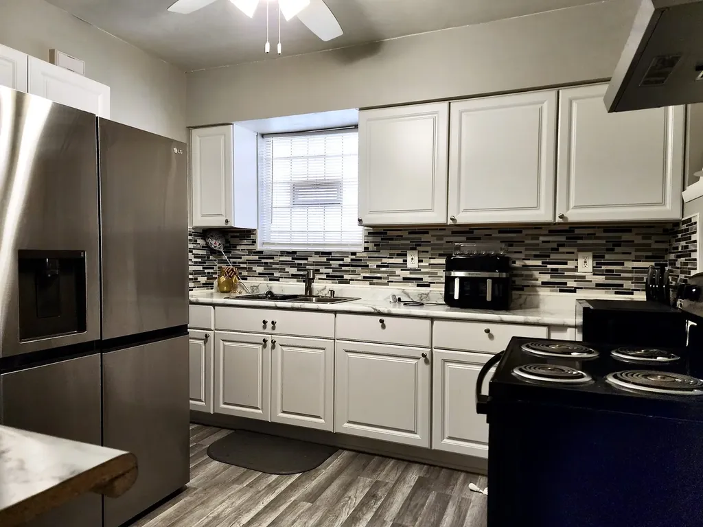 8438 South Morgan Street Chicago IL 60620