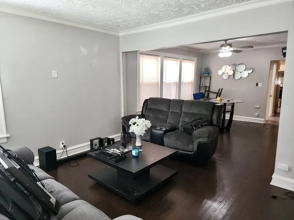 8438 South Morgan Street Chicago IL 60620