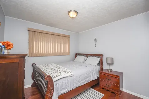 2605 West Vermont Avenue Waukegan IL 60087