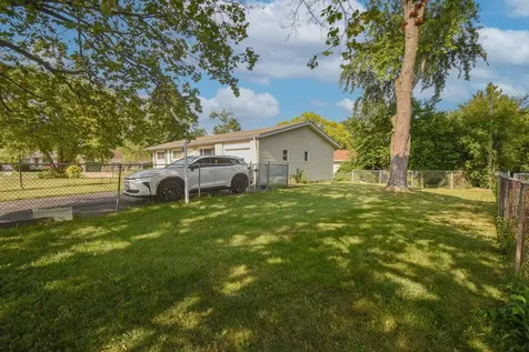 2605 West Vermont Avenue Waukegan IL 60087