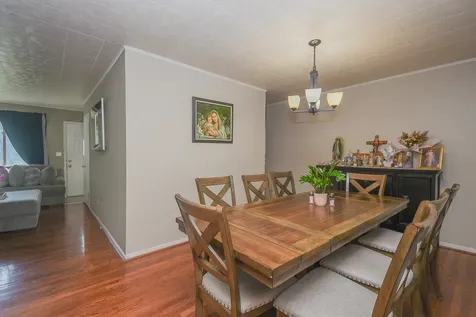 2605 West Vermont Avenue Waukegan IL 60087