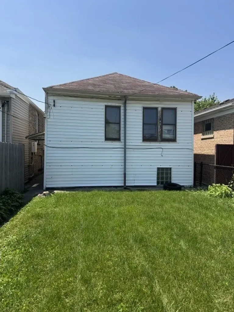 9033 South Dobson Avenue Chicago IL 60619