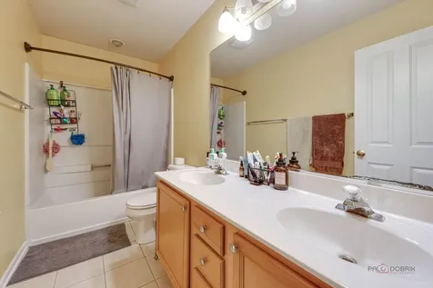 225 Midlane Drive Crystal Lake IL 60012