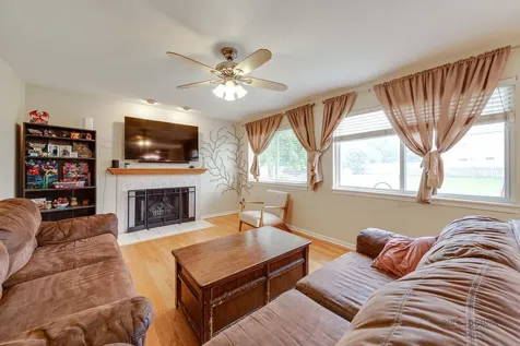 225 Midlane Drive Crystal Lake IL 60012