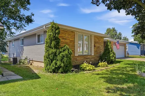 707 East 19th Street Sterling IL 61081