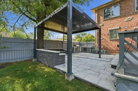 4621 Lilac Avenue Glenview IL 60025