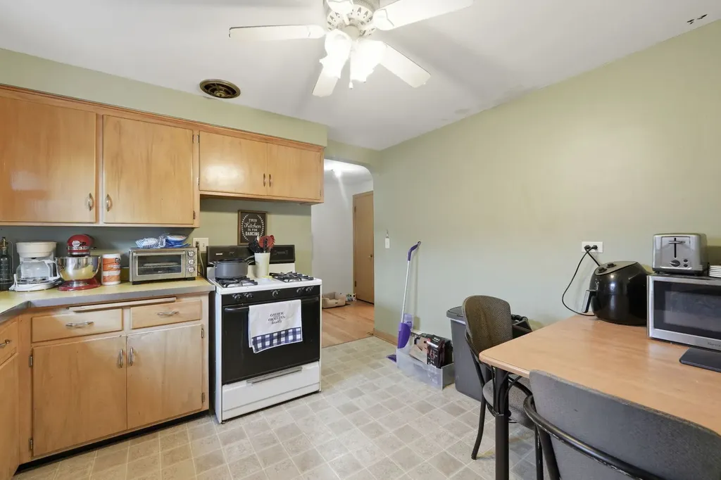 4923 North Mason Avenue Chicago IL 60630