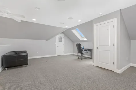 9340 South Clifton Park Avenue Evergreen Park IL 60805