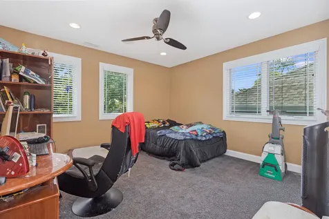 9340 South Clifton Park Avenue Evergreen Park IL 60805