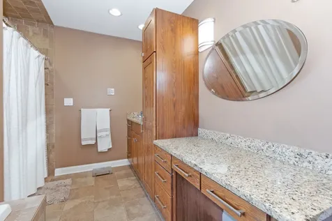 9340 South Clifton Park Avenue Evergreen Park IL 60805