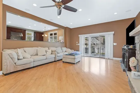 9340 South Clifton Park Avenue Evergreen Park IL 60805