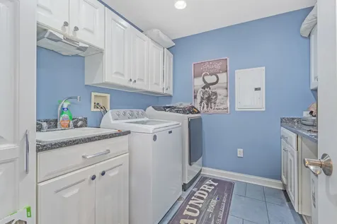 9340 South Clifton Park Avenue Evergreen Park IL 60805