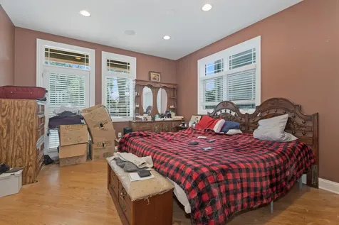 9340 South Clifton Park Avenue Evergreen Park IL 60805