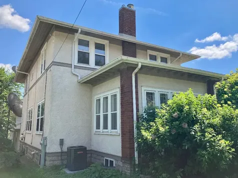404 East Mckenney Street Dixon IL 61021