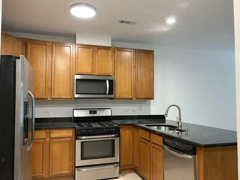 6436 Roosevelt Road Oak Park IL 60304