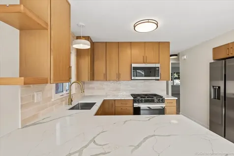 5317 South Hunt Avenue Summit IL 60501