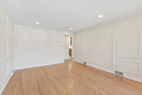 5317 South Hunt Avenue Summit IL 60501