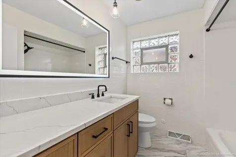 5317 South Hunt Avenue Summit IL 60501