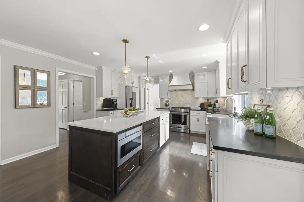 2265 River Woods Drive Naperville IL 60565