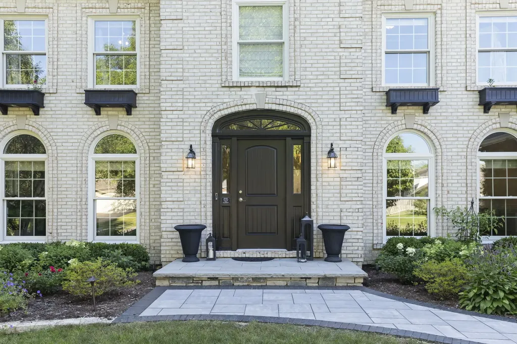 2265 River Woods Drive Naperville IL 60565