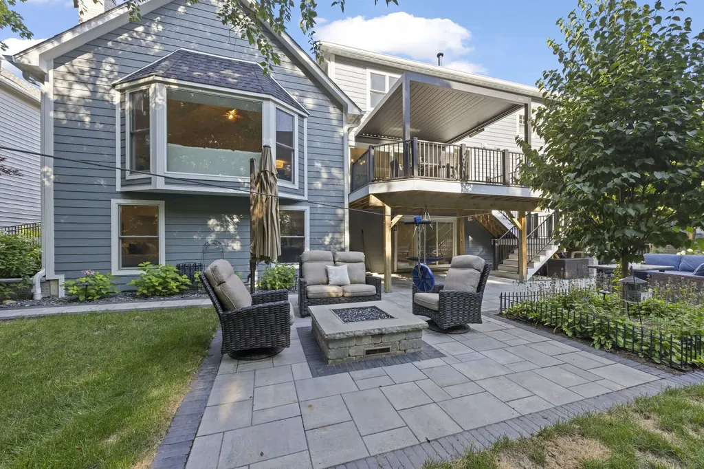 2265 River Woods Drive Naperville IL 60565