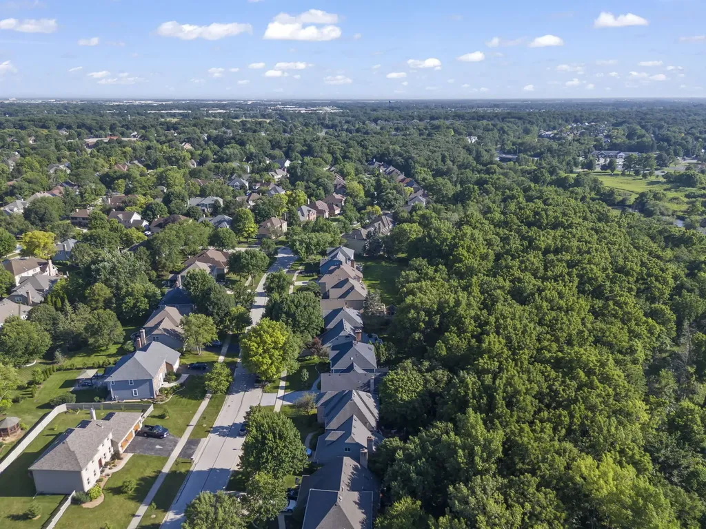 2265 River Woods Drive Naperville IL 60565