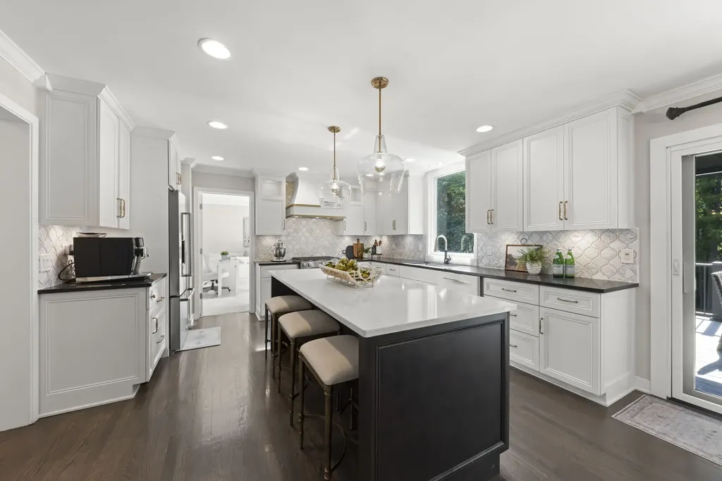 2265 River Woods Drive Naperville IL 60565