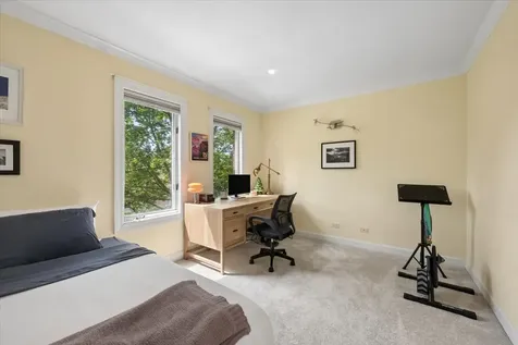 2304 North Lakewood Avenue Chicago IL 60614