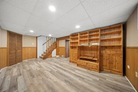1798 Howard Avenue Des Plaines IL 60018