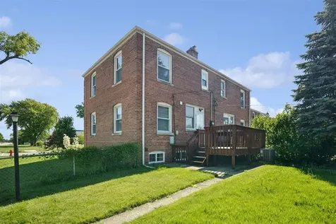 1798 Howard Avenue Des Plaines IL 60018