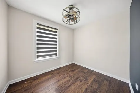 1798 Howard Avenue Des Plaines IL 60018