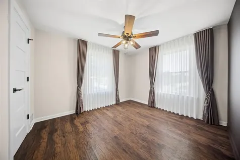 1798 Howard Avenue Des Plaines IL 60018