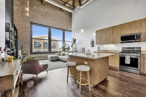 2303 South Michigan Avenue Chicago IL 60616