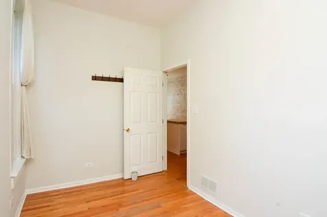 1129 North Winchester Avenue Chicago IL 60622