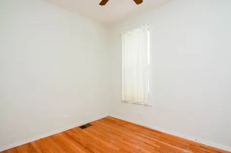 1129 North Winchester Avenue Chicago IL 60622